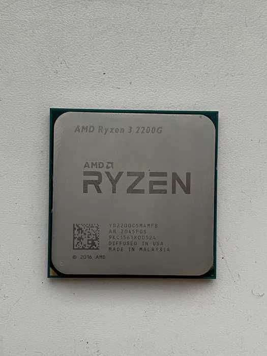 Продам процессор Ryzen 3 2200g