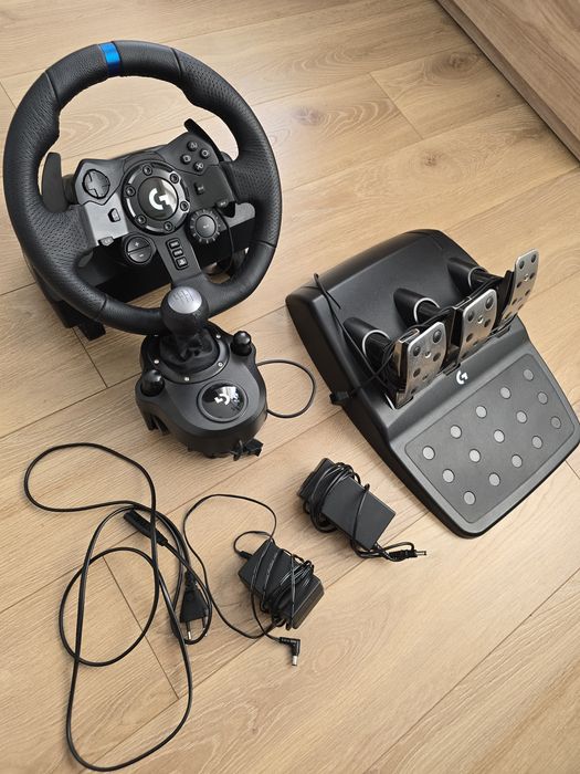 Logitech G923 + shifter + pedały