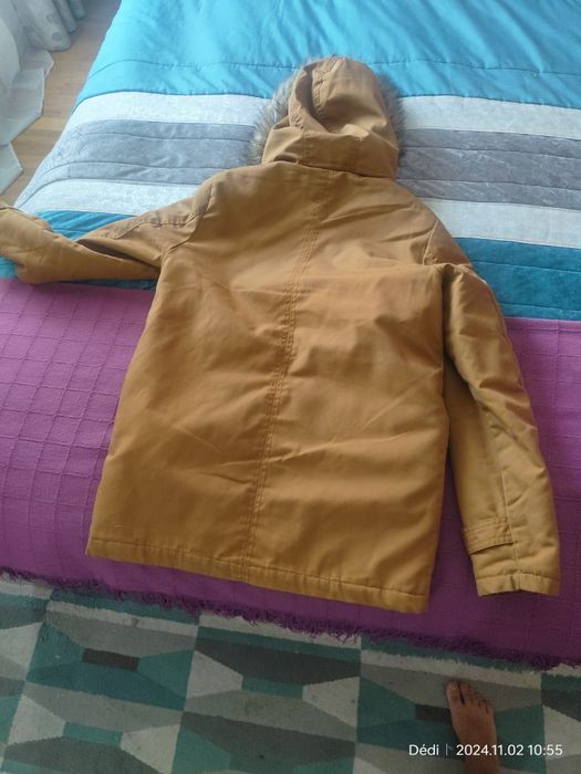 Parka Pull and bear camel