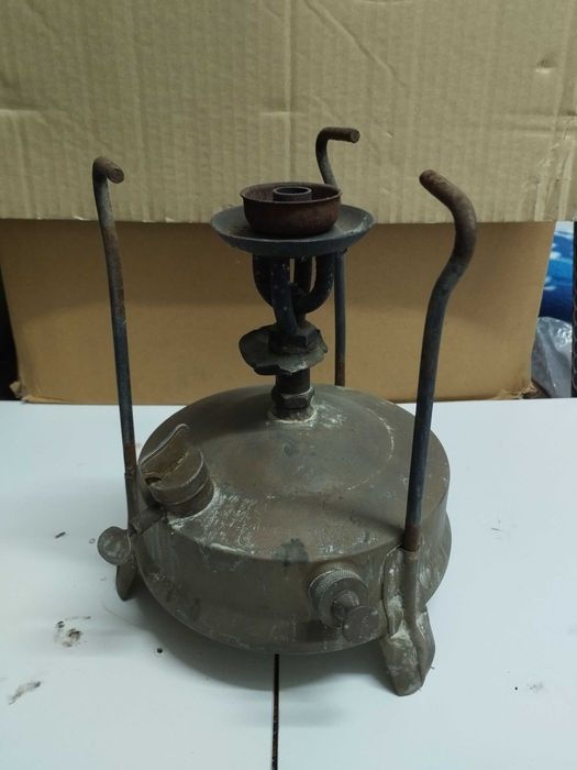 Fogão antigo a petróleo