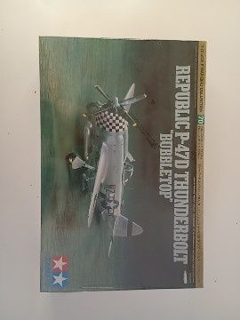 Kit Modelismo Tamiya 1/72 Republic P-47D Thunderbolt Bubbletop (Novo)