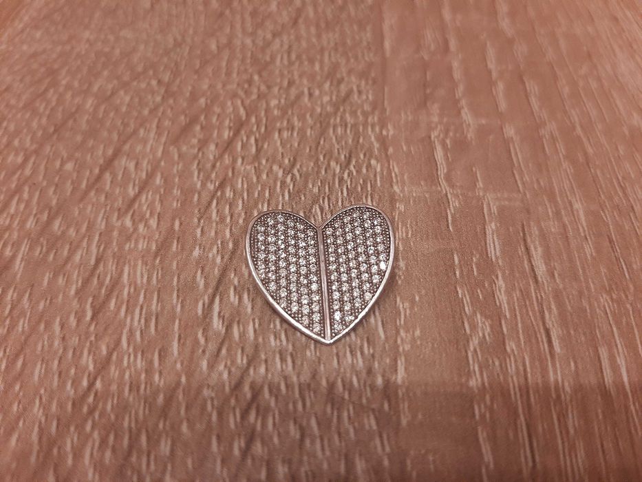 Srebrna zawieszka Apart