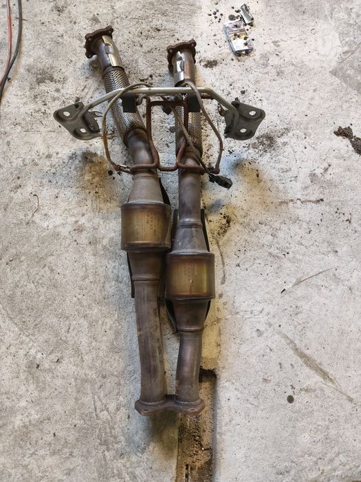 Katalizator Volvo 3.2 Benzyna S80 XC90 XC70 3110099100 SWEDEN