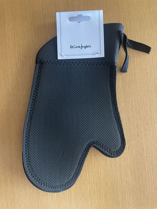 El Corte Inglês: Conjunto de 2 luvas de neopreno NOVO