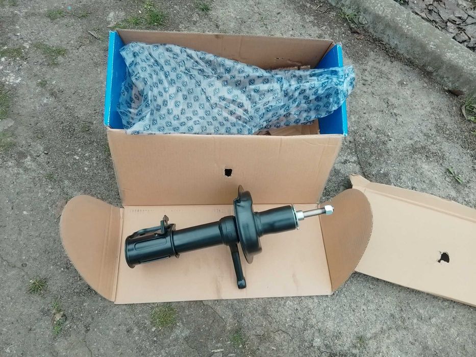 Амортизатор передній AT 5002-118SA — новий