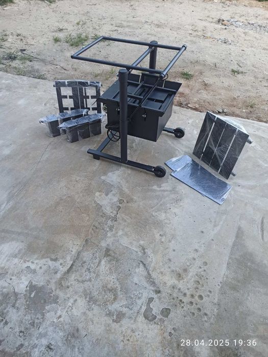 Вібростанок для виготовлення будівельних  блоків