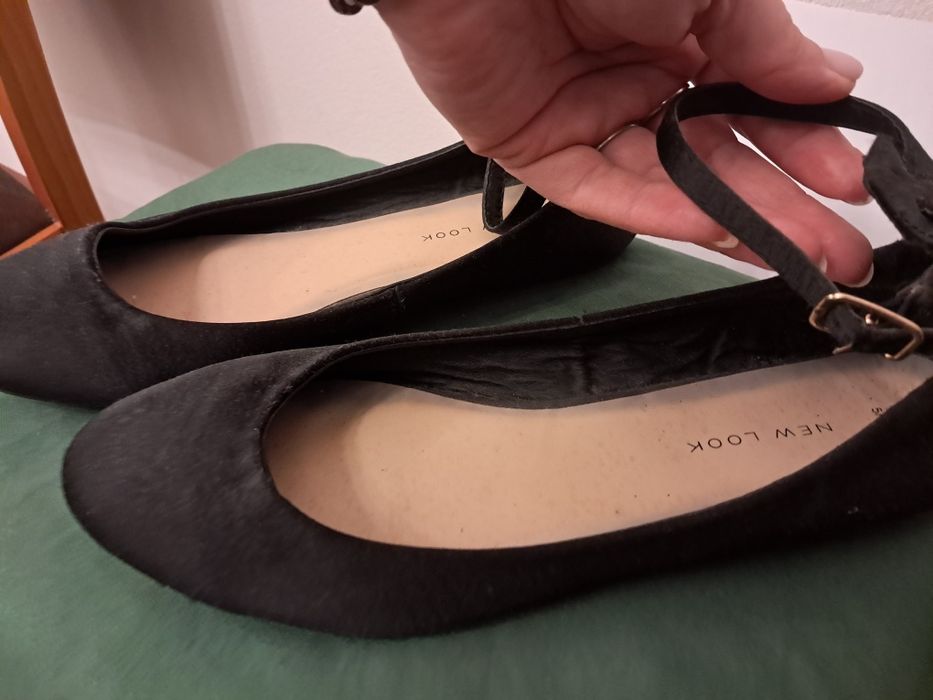 Czarne buty balerinki na pasku 38