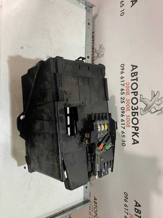 Корпус акамулятора пежо 5008