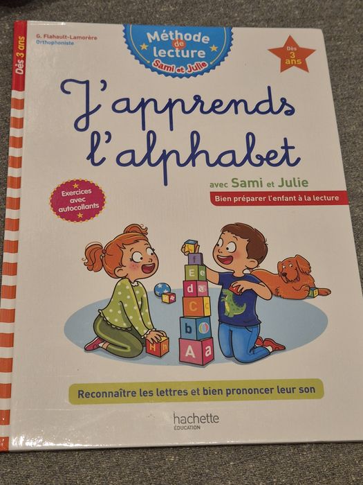 J'apprends l'alphabet książka francuski