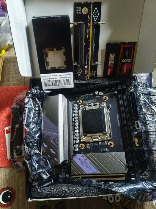 Комплект B650/Ryzen 7500f/ddr5 32gb.
