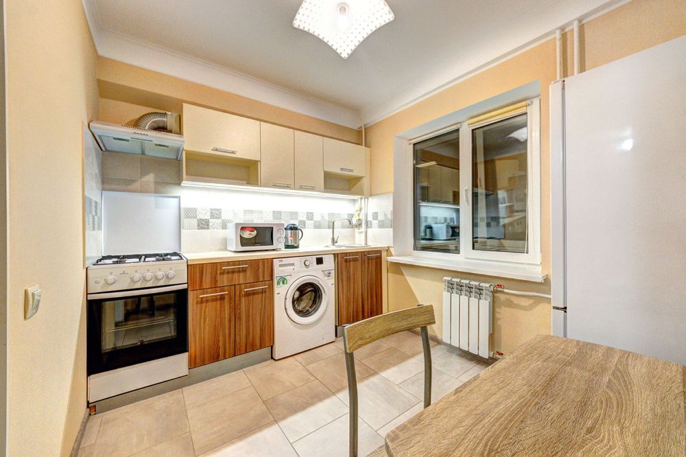 1к квартира бульвар Дружби Народів 8а,  Либідська.