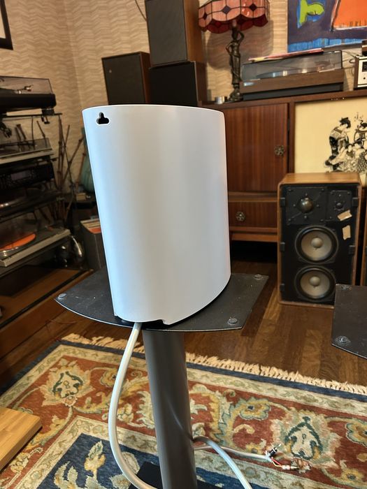 Fantasticas colunas monitoras LINN Kiko como novas. Excelente som