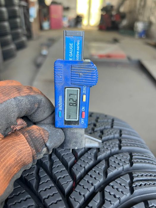 Komp. opon Firestone 215/65R17