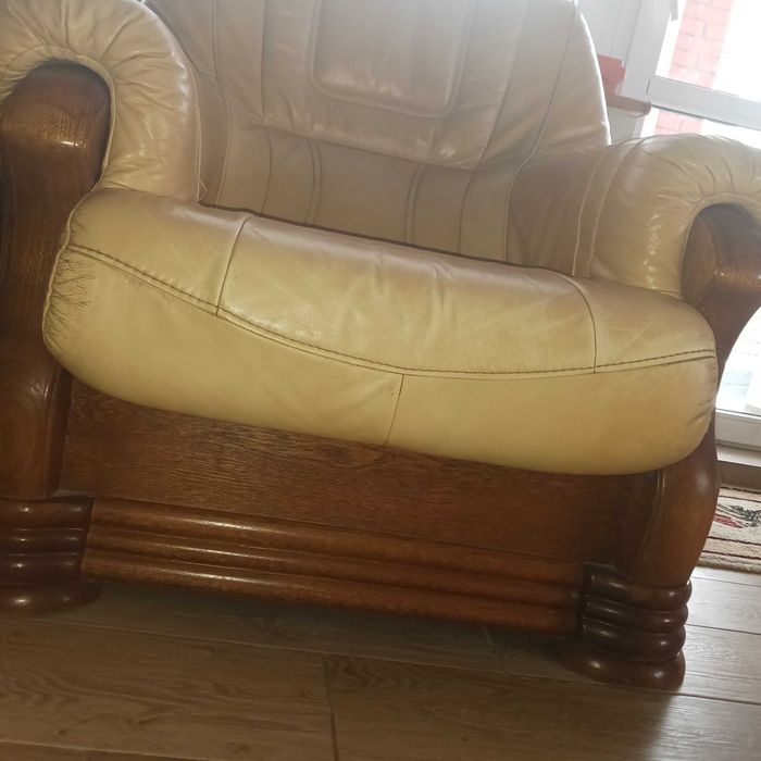 komplet wypoczynkowy /2 fotele plus kanapa/ dąb skóra