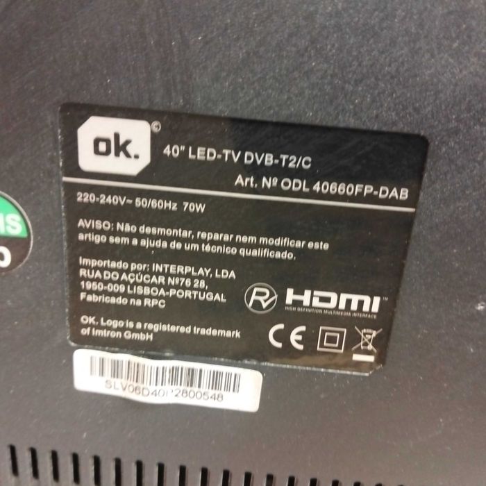 televisão da marca OK, modelo ODL 40660FP-DAB, de 40 polegadas
