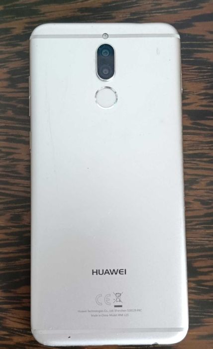 Huawei Mate 10 - Ecrã Rachado