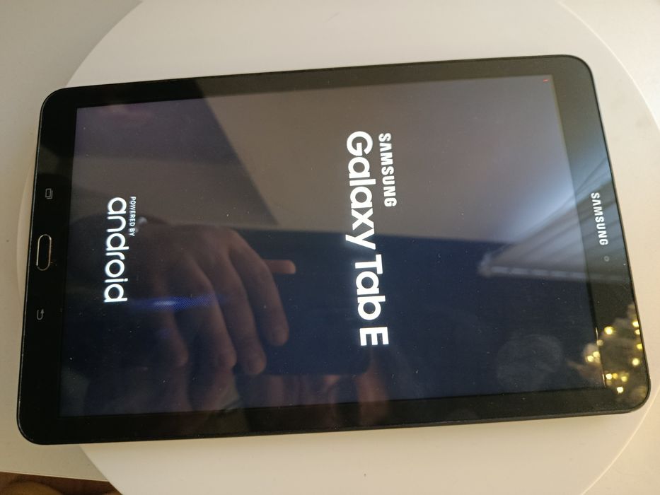 Планшет Samsung 10 дюймів