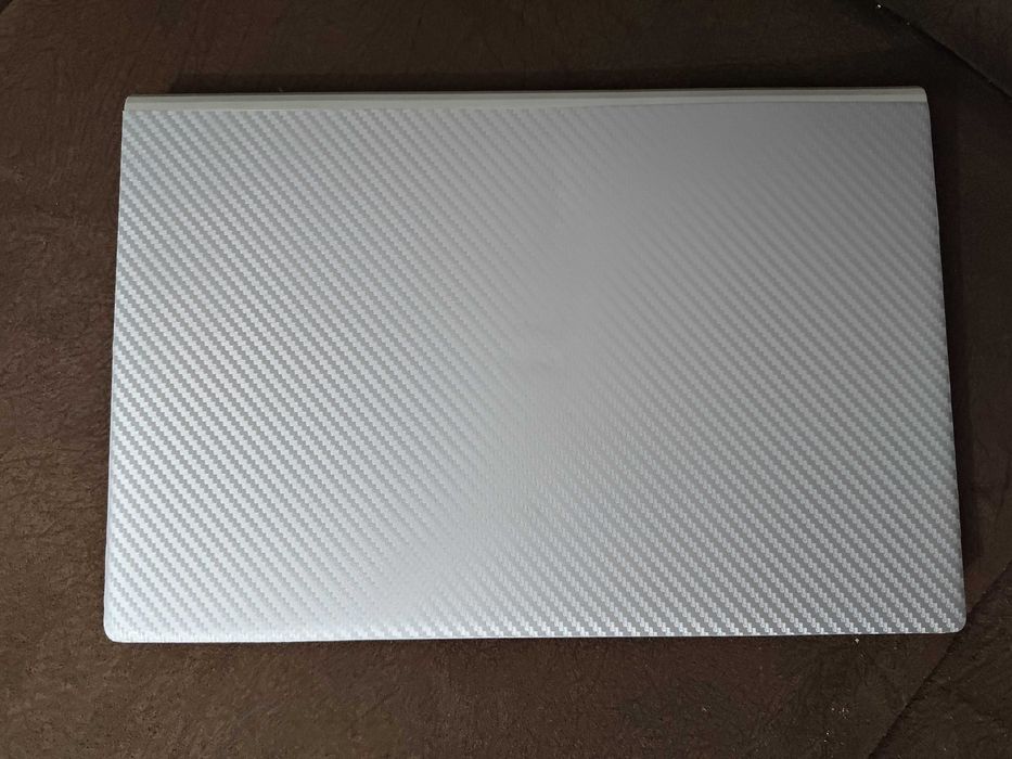 Dell Ryzen7 8-Core. Backlit. FHD IPS. NVME. 16 DDR4. 6 Godzin bateria