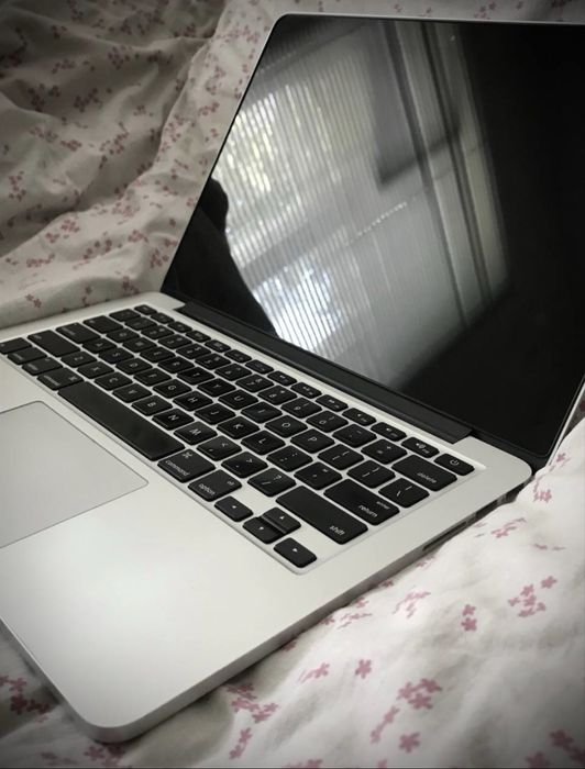 Macbook Pro 13” 2015 8 gb 128 gb silver