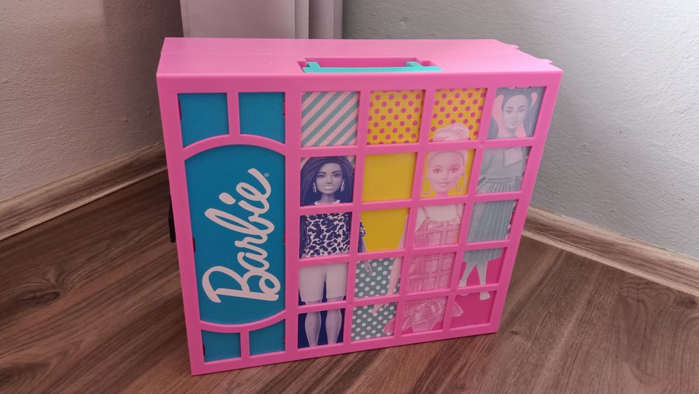 Garderoba Barbie