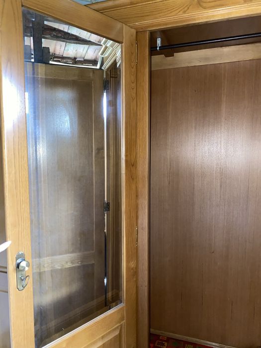 Guarda Fatos de Quarto