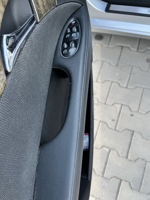 Мерседес 211 2009 3.0 CDI