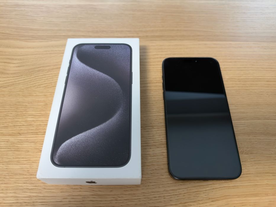 Apple iPhone 15 Pro Max 256 GB Czarny Tytan • Pudełko • Etui SP Connect