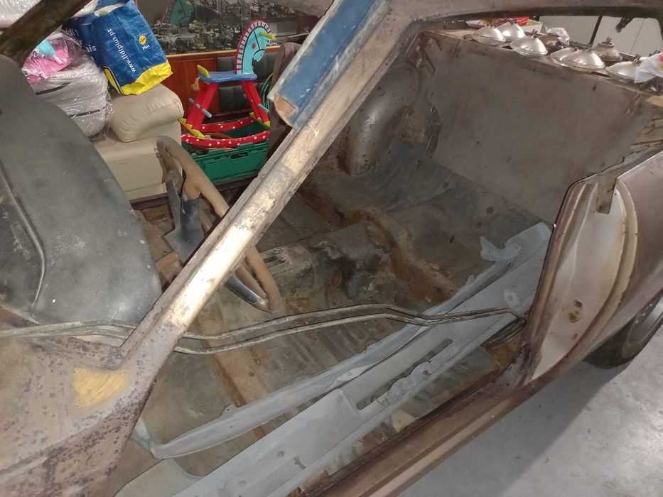 Toyota Celica TA22 para restaurar