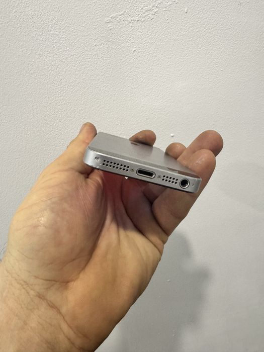 Iphone SE  1 gen 64 gb