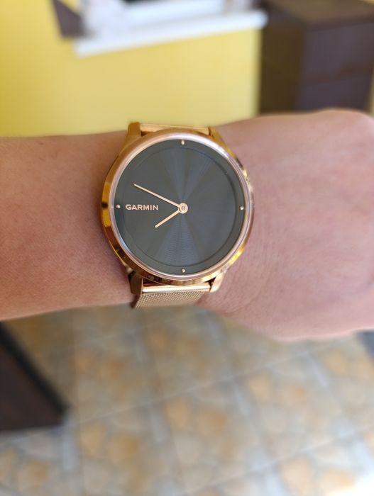 Garmin vivomove luxe gold