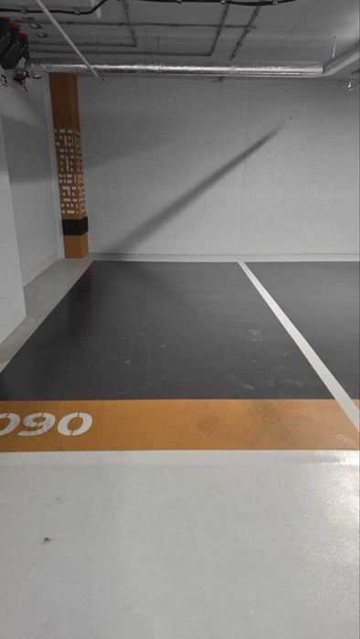 Miejsce postojowe w garażu podziemnym Prosta 69c