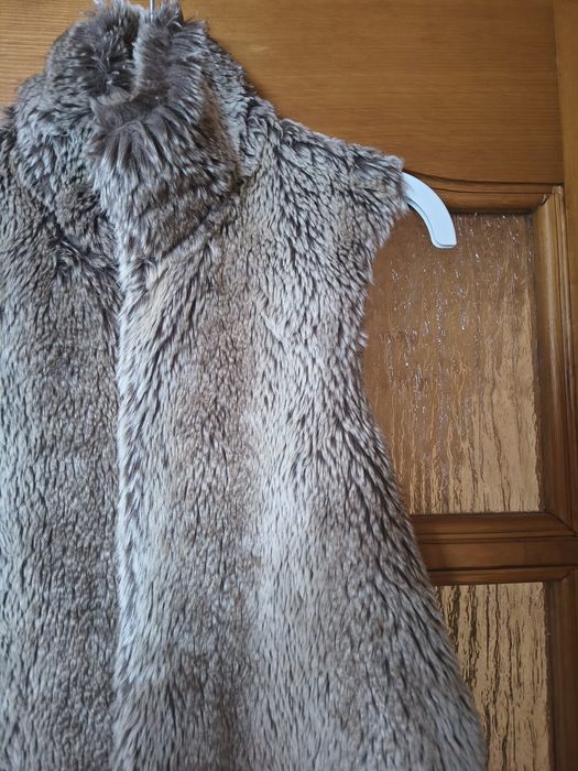 Bezrękawnik z futerkiem rozmiar M