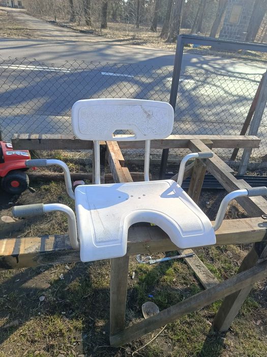 Siedzisko z oparciem na wannę