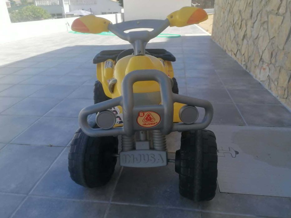 Moto 4 Elétrica Infantil - Injusa Quad Racing 6V (Amarela)