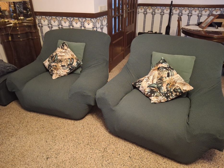 Conjunto de sofás KOL em pele verde