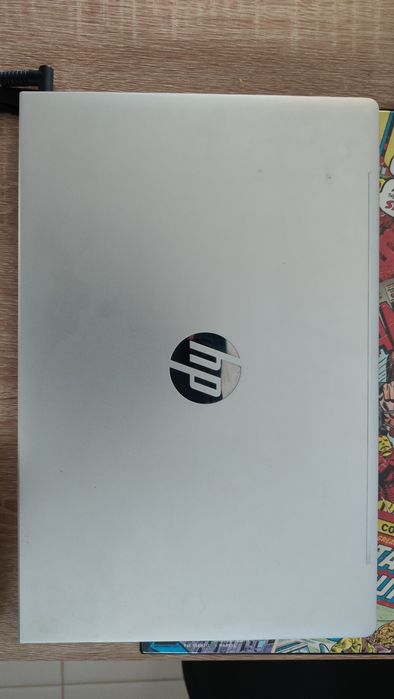 HP ProBook 440 G8 (Intel i5 11ª Ger / 8GB RAM / 256GB SSD) – Excelente Estado