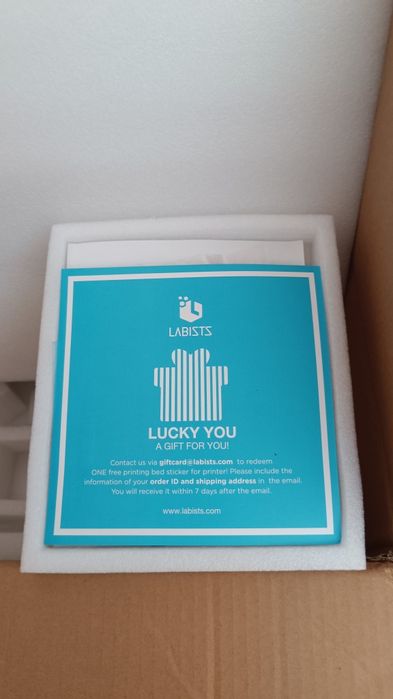 Impressora três D está toda completa