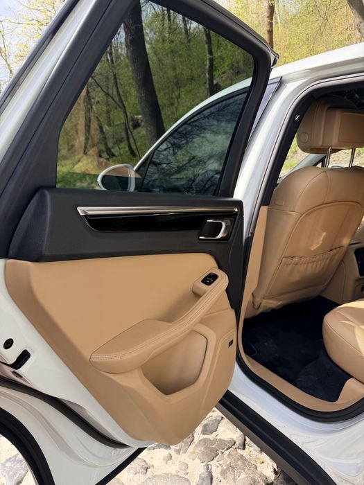 Продаж  Porsche Macan 2018 • 2.0 Turbo