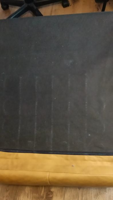 Sprzedam fotel używany że skory