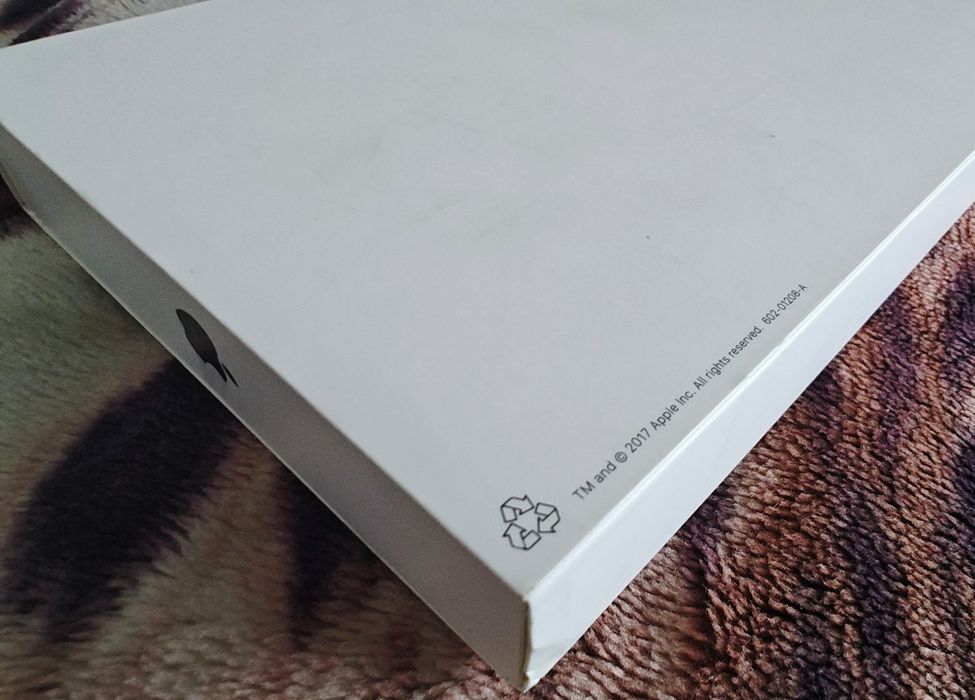 Оригинальная коробка упаковка от клавиатуры и мыши Apple iMac 2017