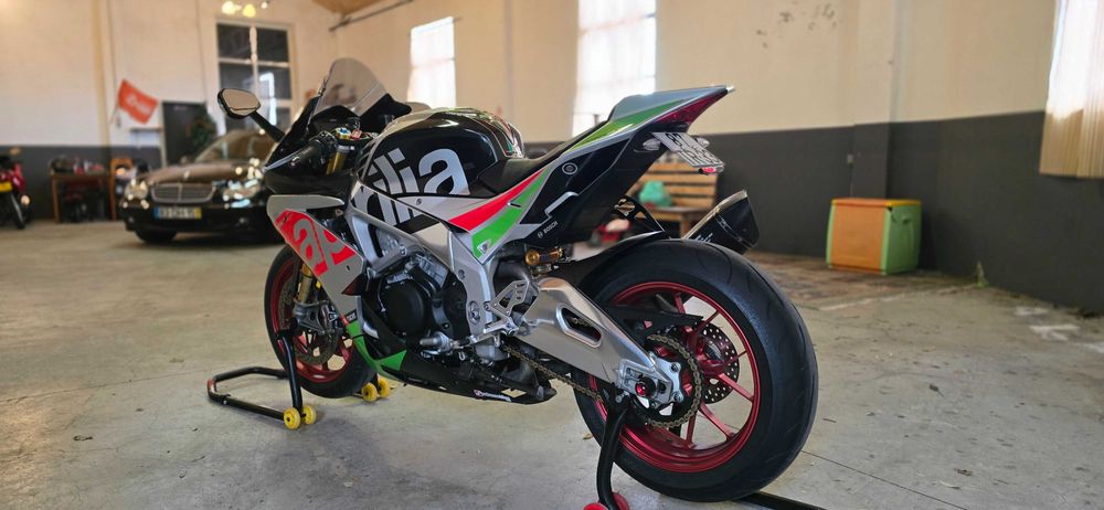 Aprilia RSV4 – racing factory