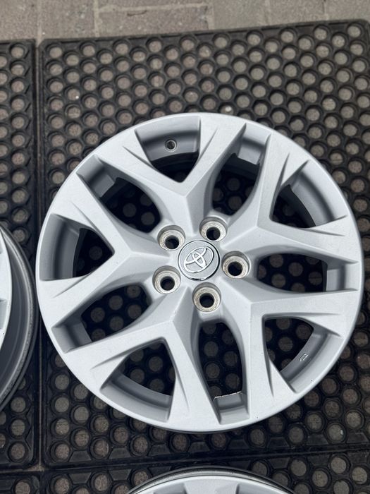 Диски оригінал toyota corolla celica avensis prius auris 5 100 r16