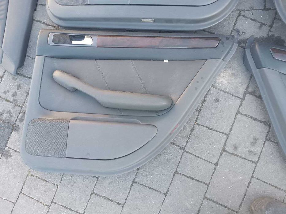 Карти дверні ауді а6 С5 чорна шкіра audi a6 c5