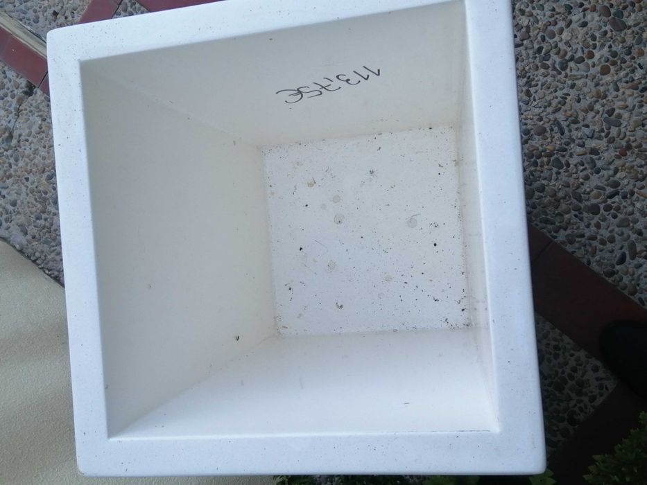 Vaso em fibra cor branca