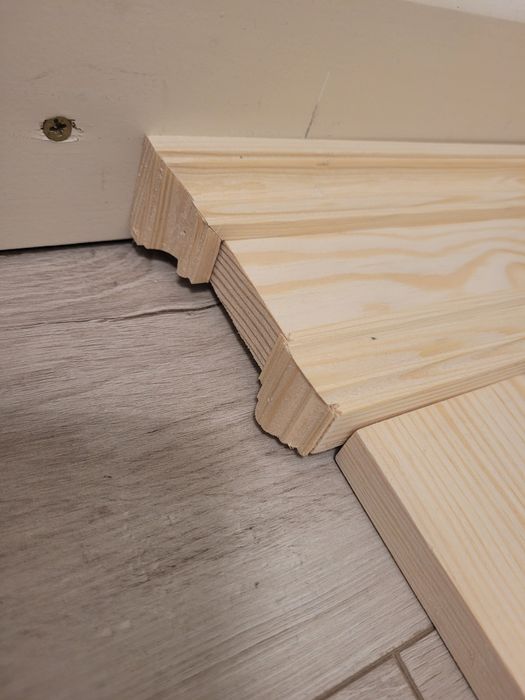 Listwy wykonczeniowe drewniane  opaski maskujace