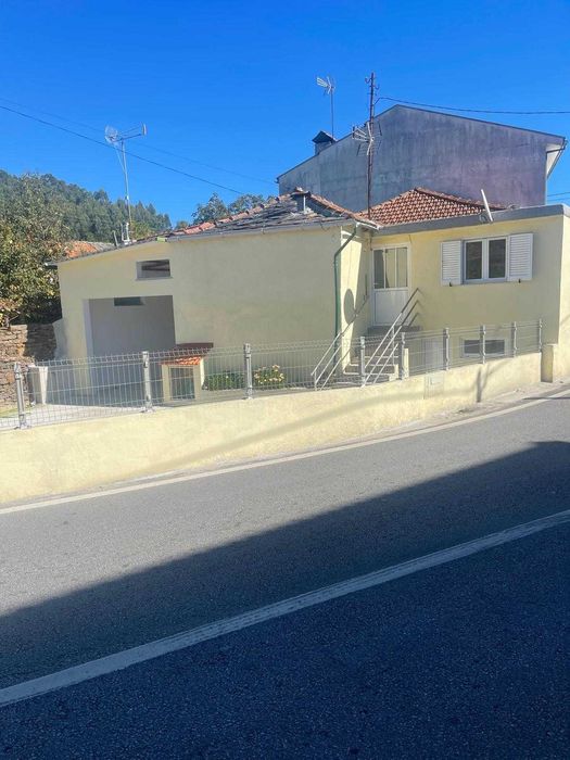 Casa a venda em aldeia