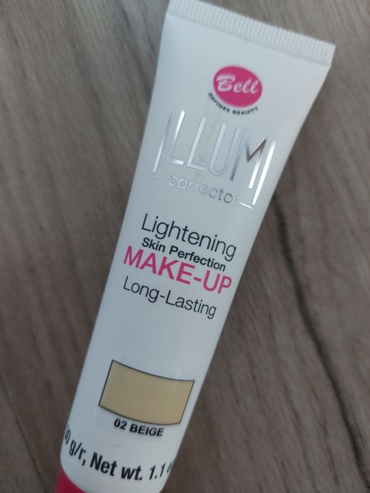 Bell Trwały fluid nawilżająco-korygujący  02 beige