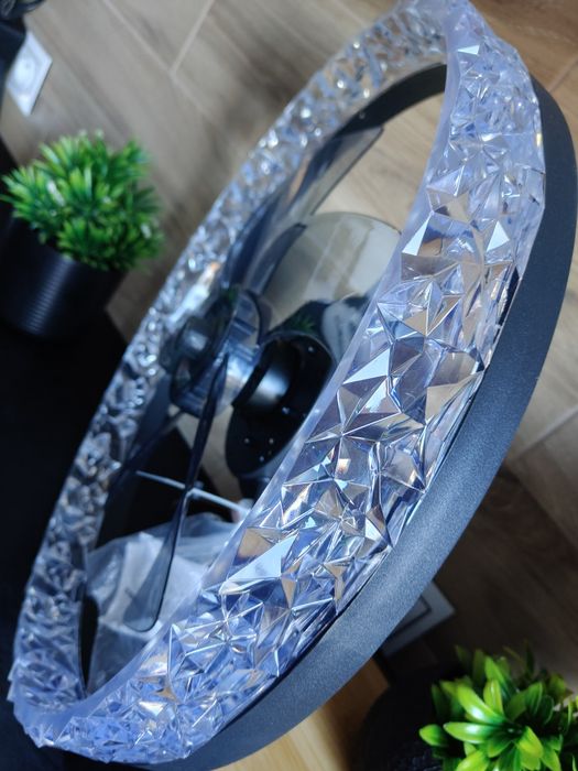 Lampa sufitowa z wiatrakiem i pilotem czarna