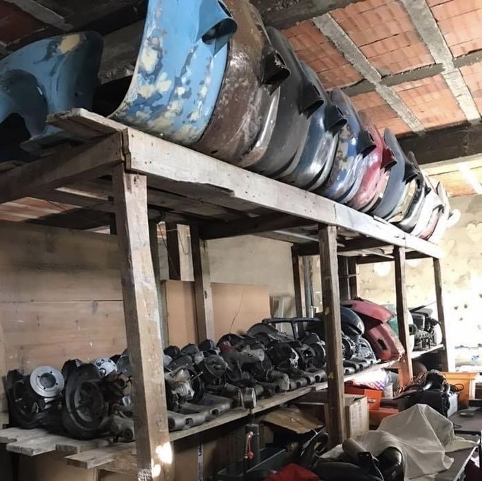 Muito Material Vespa