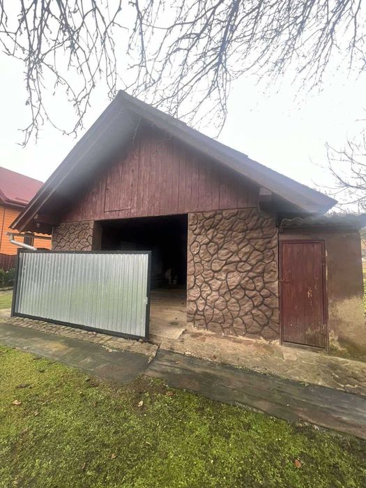 Продаж будинку в с. Крушельниця з великою ділянкою